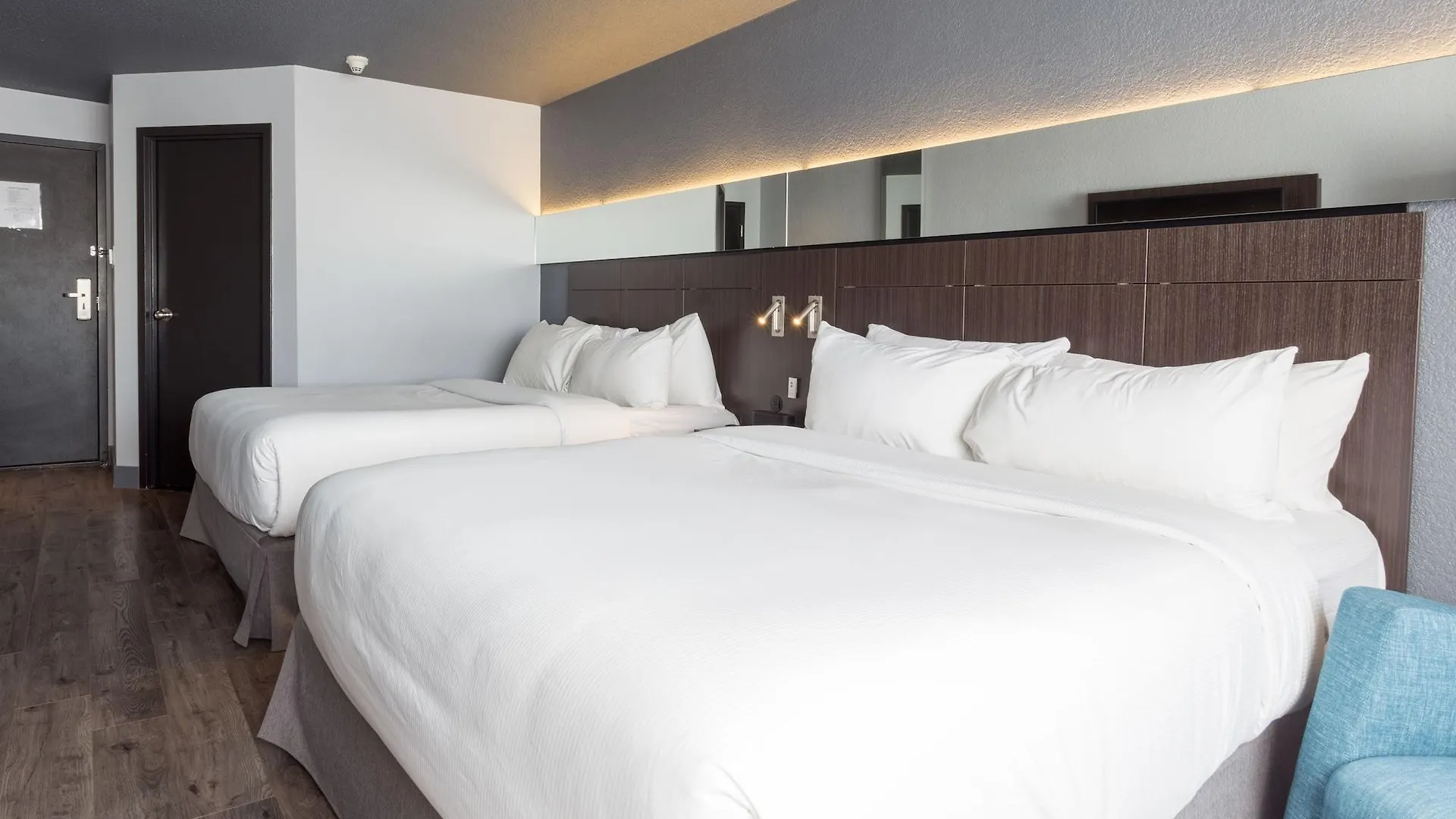 Hotel Quartier, Ascend Hotel Collection Quebec City Canada